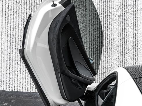 Used 2017 McLaren 570S image 10