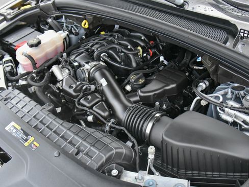 Used 2024 Jeep Grand Cherokee L Laredo AWD/4WD image 53