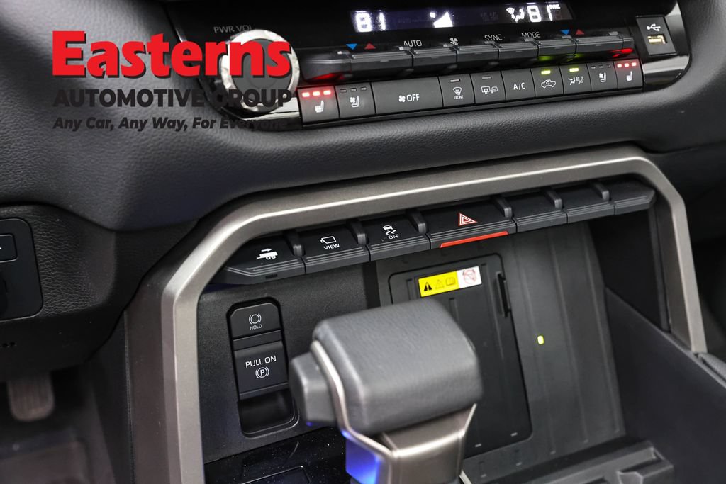 Used 2024 Toyota Tundra Limited AWD/4WD image 23
