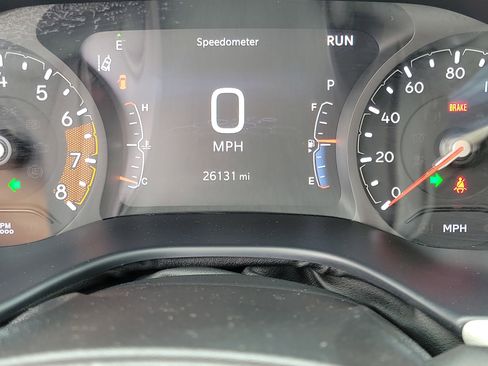 Used 2025 Jeep Compass Limited image 25