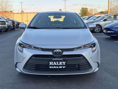 Used 2025 Toyota Corolla LE image 24