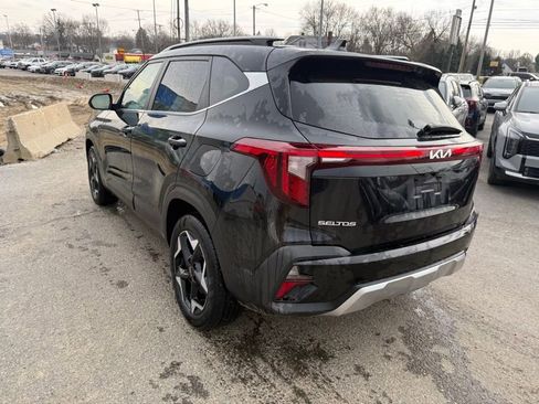 Certified 2024 Kia Seltos EX image 5