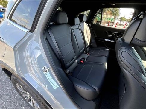 New 2026 Mercedes-Benz GLC 300 4MATIC image 11