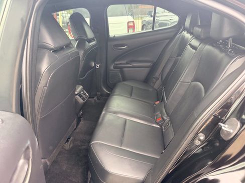 Used 2021 Lexus UX 200 w/ Premium Package FWD image 11
