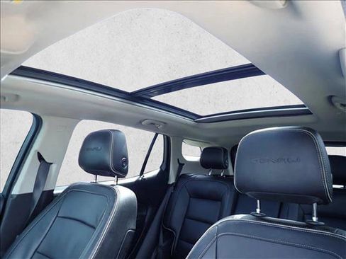 Used 2018 GMC Terrain Denali w/ Advanced Safety Package AWD/4WD image 14