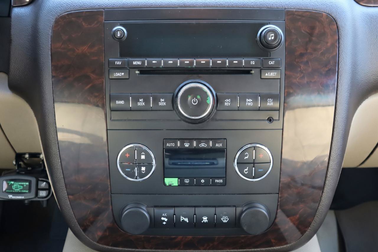 Used 2007 GMC Yukon Denali AWD/4WD image 24