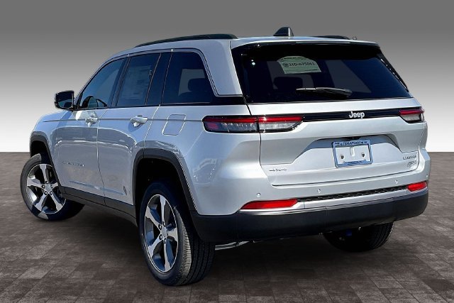 New 2026 Jeep Grand Cherokee Limited AWD/4WD image 3