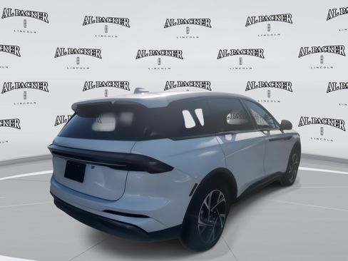 New 2025 Lincoln Nautilus Premier w/ Jet Appearance Package image 5