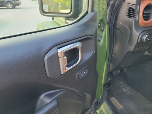 Used 2025 Jeep Wrangler Unlimited Sport AWD/4WD image 11