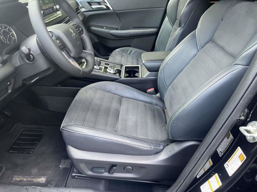 Used 2022 Mitsubishi Outlander SE AWD/4WD image 15