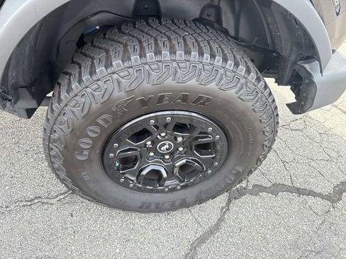 Certified 2024 Ford Bronco Wildtrak image 12