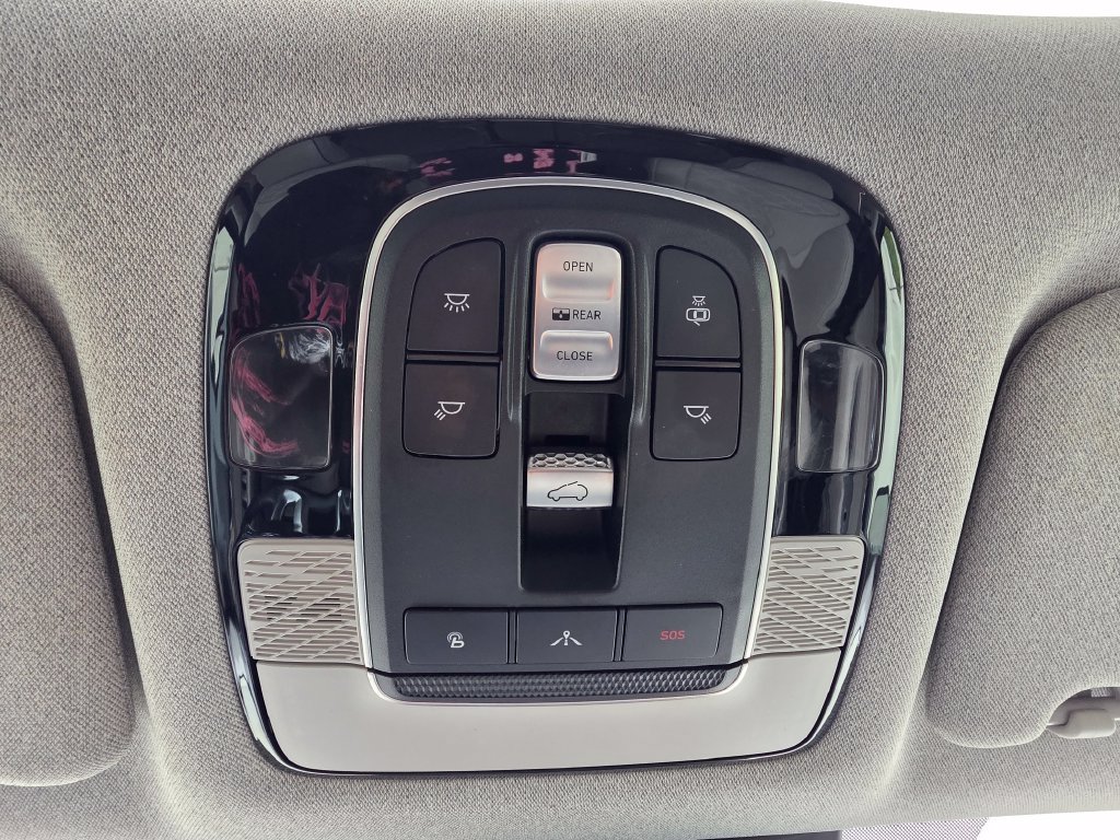Used 2021 Hyundai Palisade Limited FWD image 27