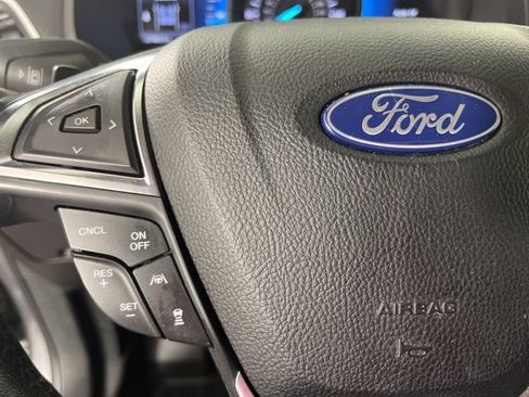 Used 2022 Ford Edge Titanium w/ Equipment Group 301A image 9