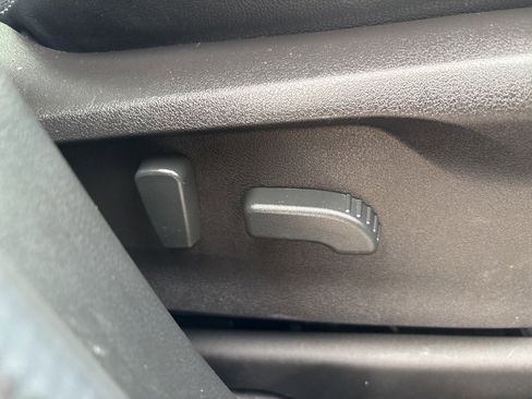 Used 2022 Subaru Ascent Limited w/ Technology Package image 51