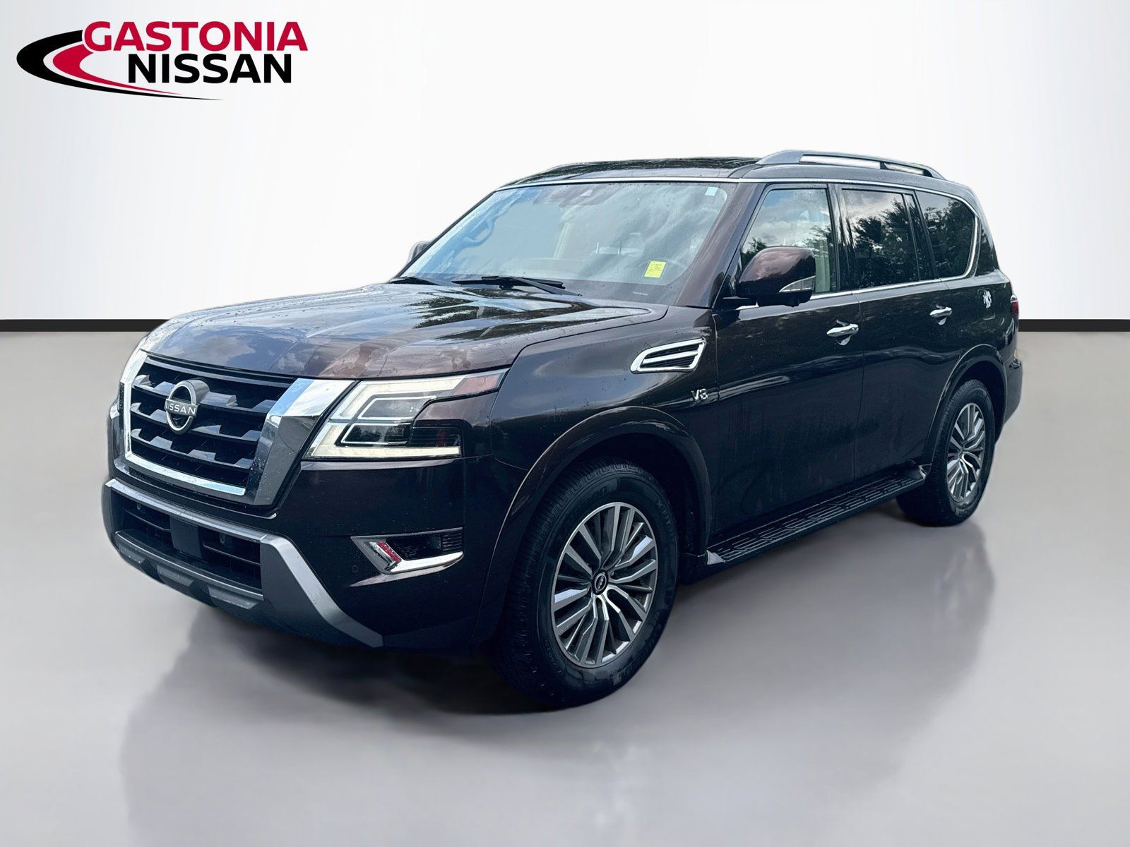 Used 2022 Nissan Armada SL w/ Captain's Chairs Package RWD image 3