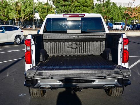 Used 2024 Chevrolet Silverado 1500 LTZ image 33