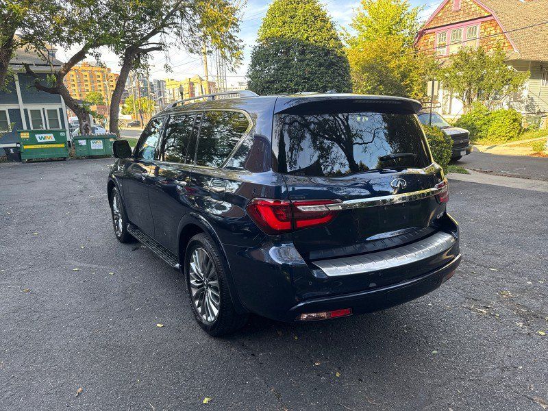 Used 2018 INFINITI QX80 4WD w/ Deluxe Technology Package image 4