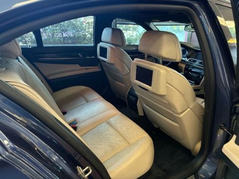 Used 2011 BMW ALPINA B7 xDrive w/ Rear Entertainment Pkg AWD/4WD image 35