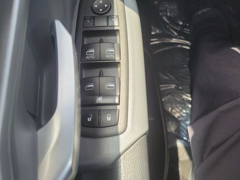 Used 2022 RAM 1500 Big Horn AWD/4WD image 25