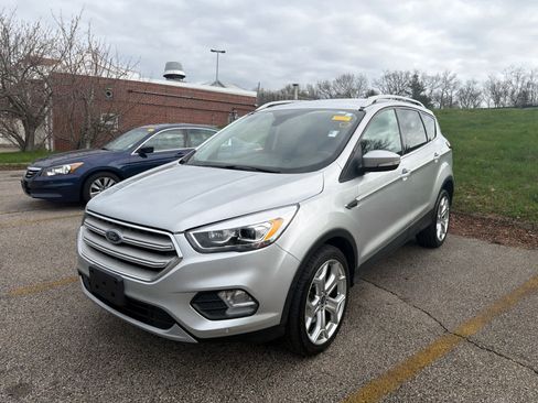 Used 2019 Ford Escape Titanium image 9