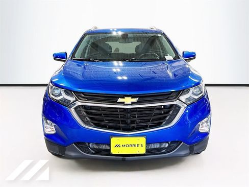 Used 2019 Chevrolet Equinox LT w/ Sun & Navigation Package AWD/4WD image 2