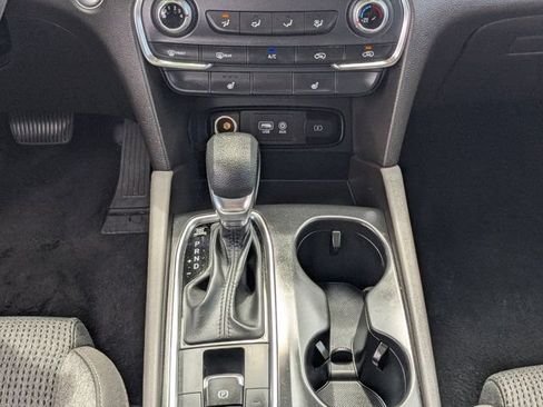 Used 2020 Hyundai Santa Fe SEL FWD image 19