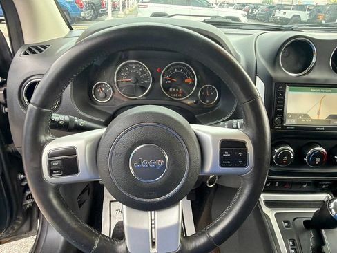Used 2015 Jeep Compass High Altitude AWD/4WD image 23