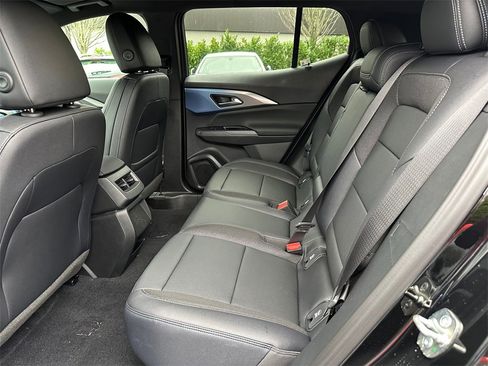 New 2026 Chevrolet Equinox EV LT image 15