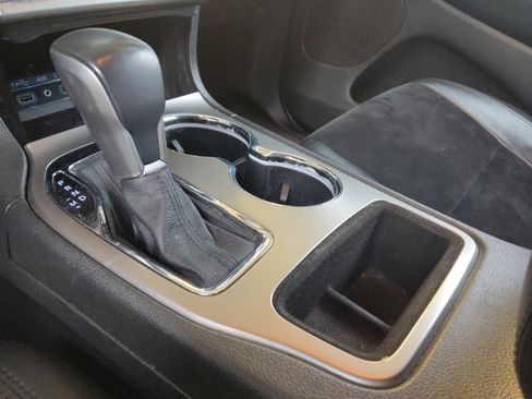 Used 2018 Jeep Grand Cherokee Altitude RWD image 26