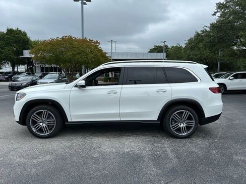 Used 2025 Mercedes-Benz GLS 450 4MATIC image 10
