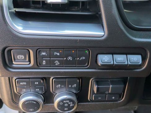 Used 2021 GMC Yukon AT4 w/ AT4 Premium Plus Package AWD/4WD image 16