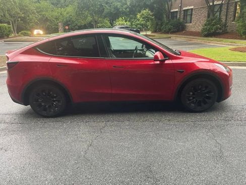 Used 2022 Tesla Model Y Long Range AWD/4WD image 4