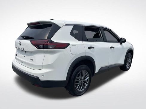 Used 2024 Nissan Rogue S AWD/4WD image 7