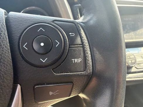 Used 2018 Toyota RAV4 Limited AWD/4WD image 43