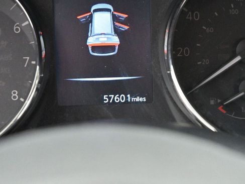 Used 2017 Nissan Rogue SV FWD image 20