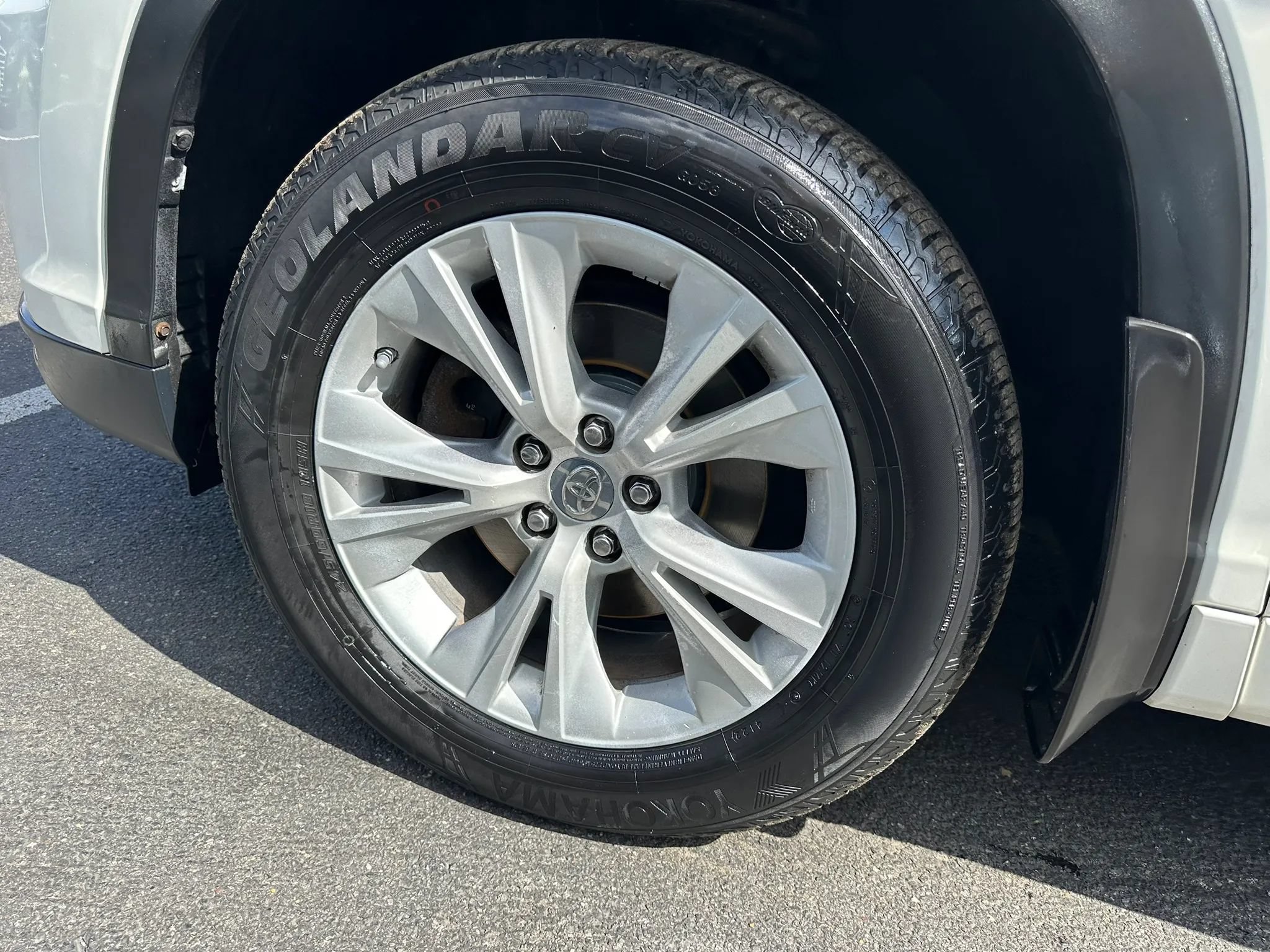 Used 2015 Toyota Highlander Plus AWD/4WD image 10