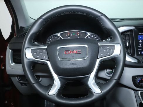 Used 2023 GMC Terrain SLT image 21