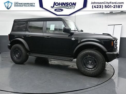 New 2025 Ford Bronco Outer Banks w/ Sasquatch Package AWD/4WD image 3