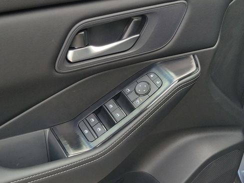 New 2026 Nissan Rogue SV w/ Cold Weather Package FWD image 21