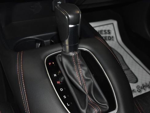 Used 2025 Honda HR-V Sport image 12