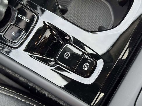 Certified 2026 Volvo XC40 B5 Plus w/ Protection Package Premier image 29