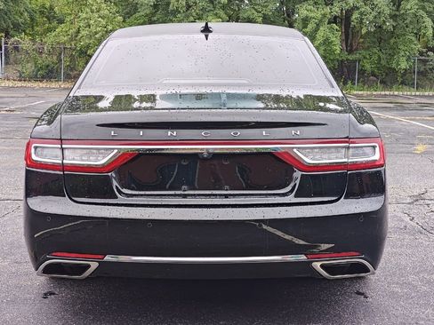 Used 2018 Lincoln Continental Select w/ Continental Climate Package image 4