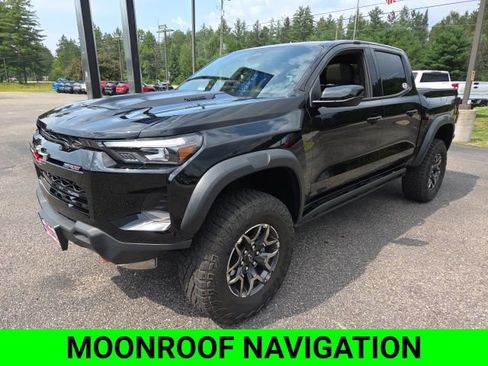 Used 2025 Chevrolet Colorado ZR2 AWD/4WD image 4