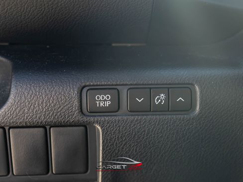 Used 2018 Lexus IS 300 AWD image 35