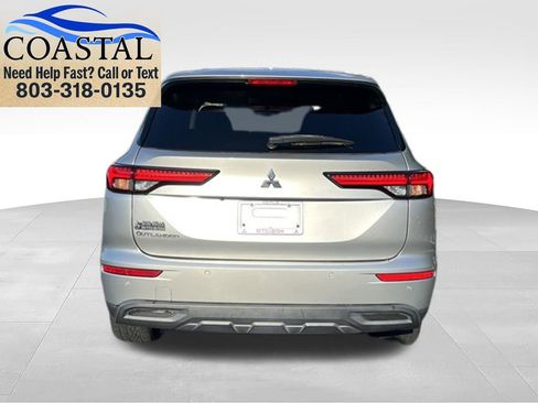 Used 2022 Mitsubishi Outlander ES FWD image 8