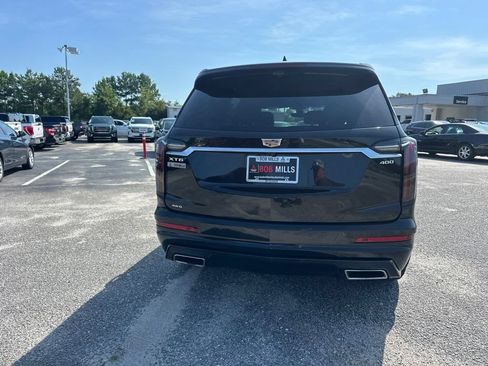 Used 2023 Cadillac XT6 Sport w/ Technology Package AWD/4WD image 4