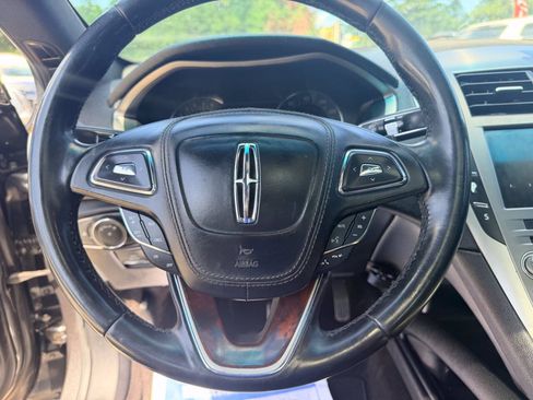 Used 2017 Lincoln MKZ Reserve FWD image 27
