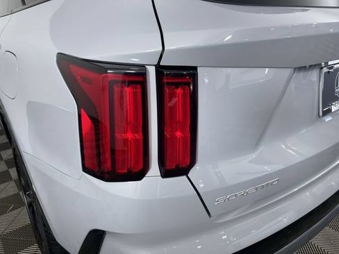 Used 2023 Kia Sorento SX AWD/4WD image 36