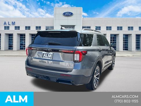 Used 2025 Ford Explorer ST-Line AWD/4WD image 6