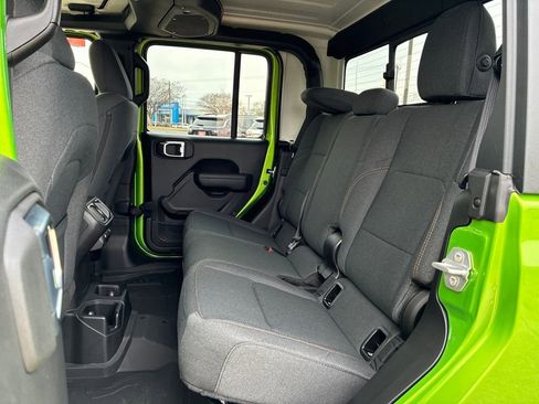 New 2026 Jeep Gladiator Sport image 25